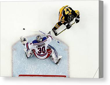 7 New York Rangers V Pittsburgh Penguins Justin K Aller Canvas Print