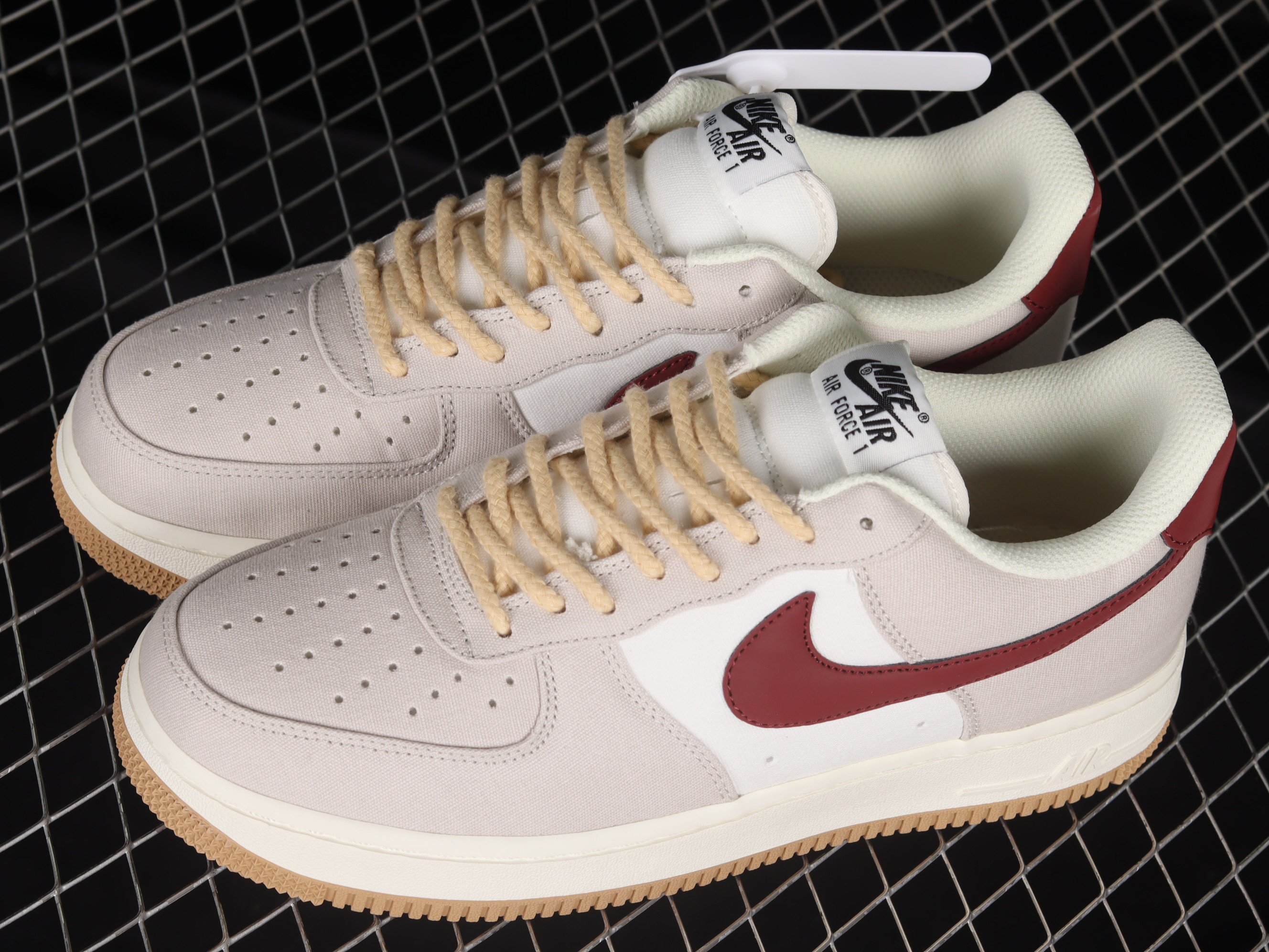 Nike Air Force 1’07 Low Shoes Sneakers – Beige SNK137179197