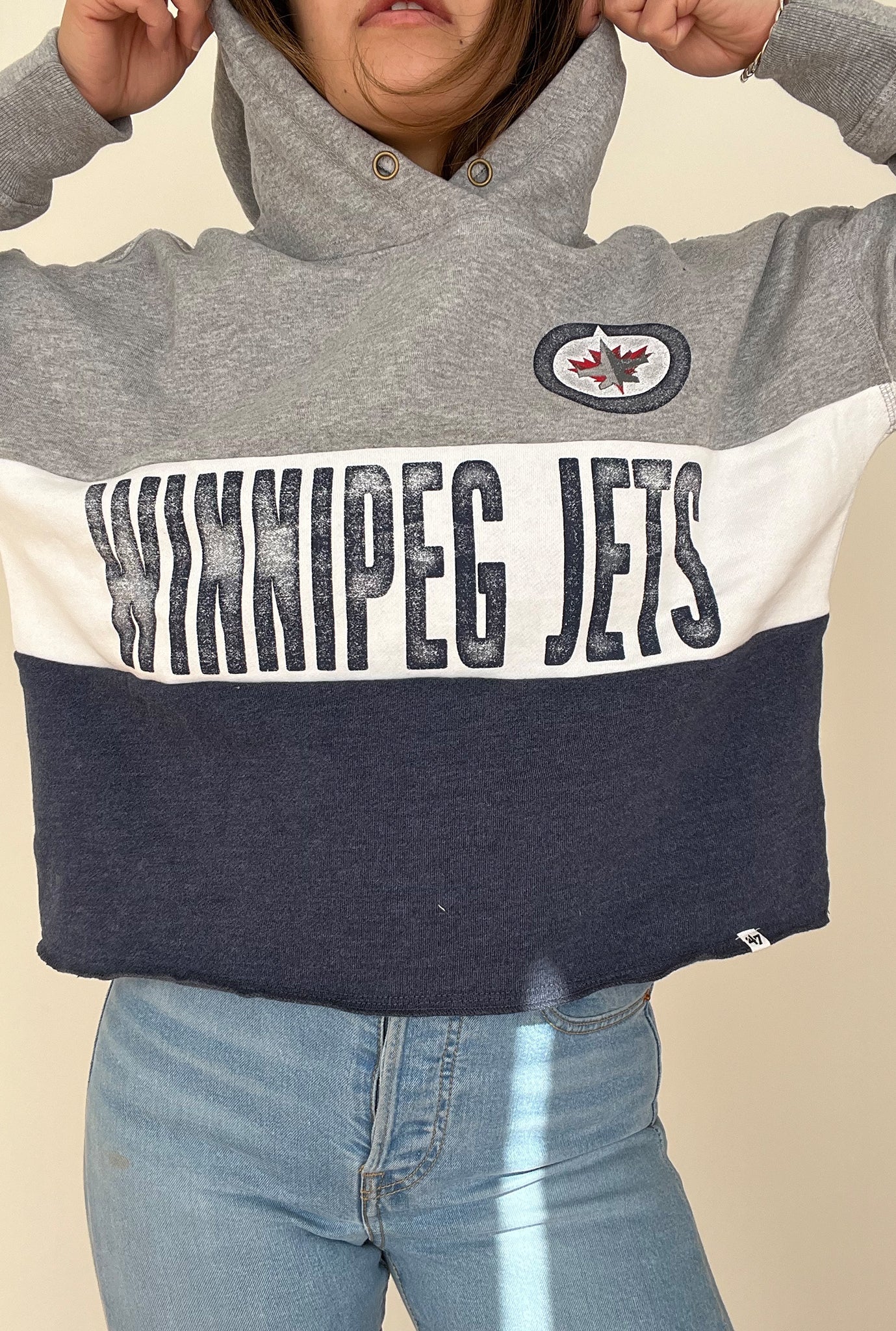 Winnipeg Jets Lizzy Cut Off Hoodie