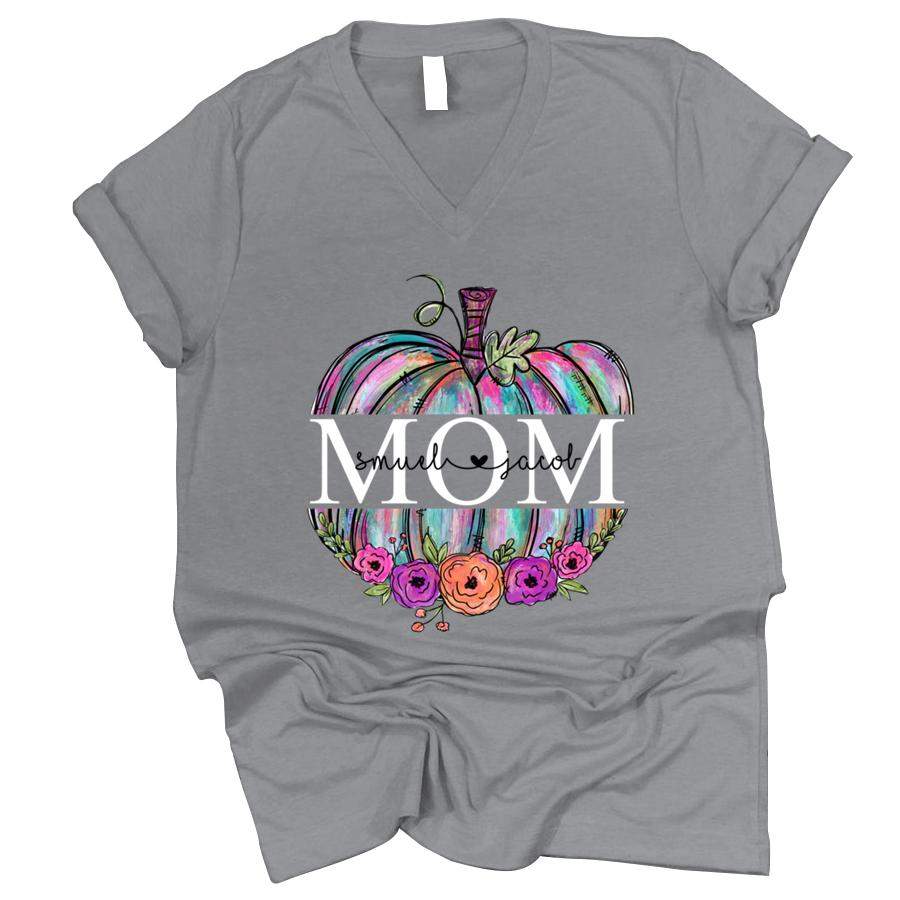 PERSONALIZED MOM PUMPKIN KIDS NAMES   HALLOWEEN SHIRT