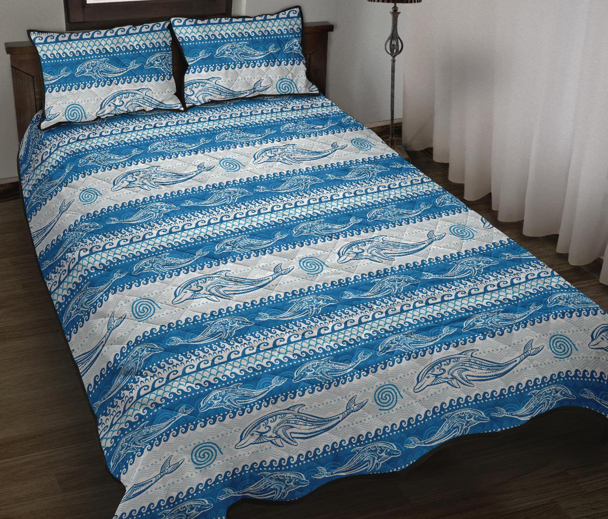 Dolphin Tribal Pattern background Quilt Bed Set