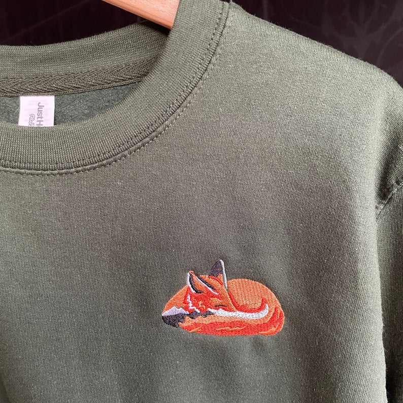 Red Fox Embroidered Sweatshirt 2D Crewneck Sweatshirt All Over Print Sweatshirt For Women Sweatshirt For Men Sws3154