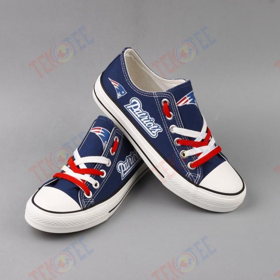 Mens Womens New England Patriots Low Top Patriots Running Shoes Tennis Shoes Low Top Shoes Custom Print Footwear Converse Sneakers TMT673