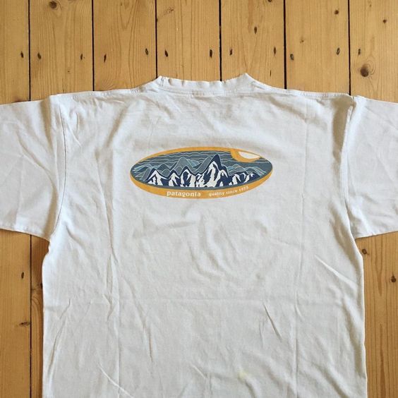 90s Patagonia Oval logo tee