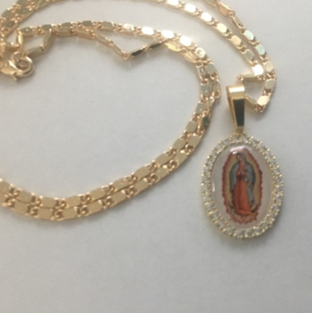 Woman Religious Vintage Style Guadalupe Catholic Church Virgin Mary Amulet Pendant Necklace Ornament alx