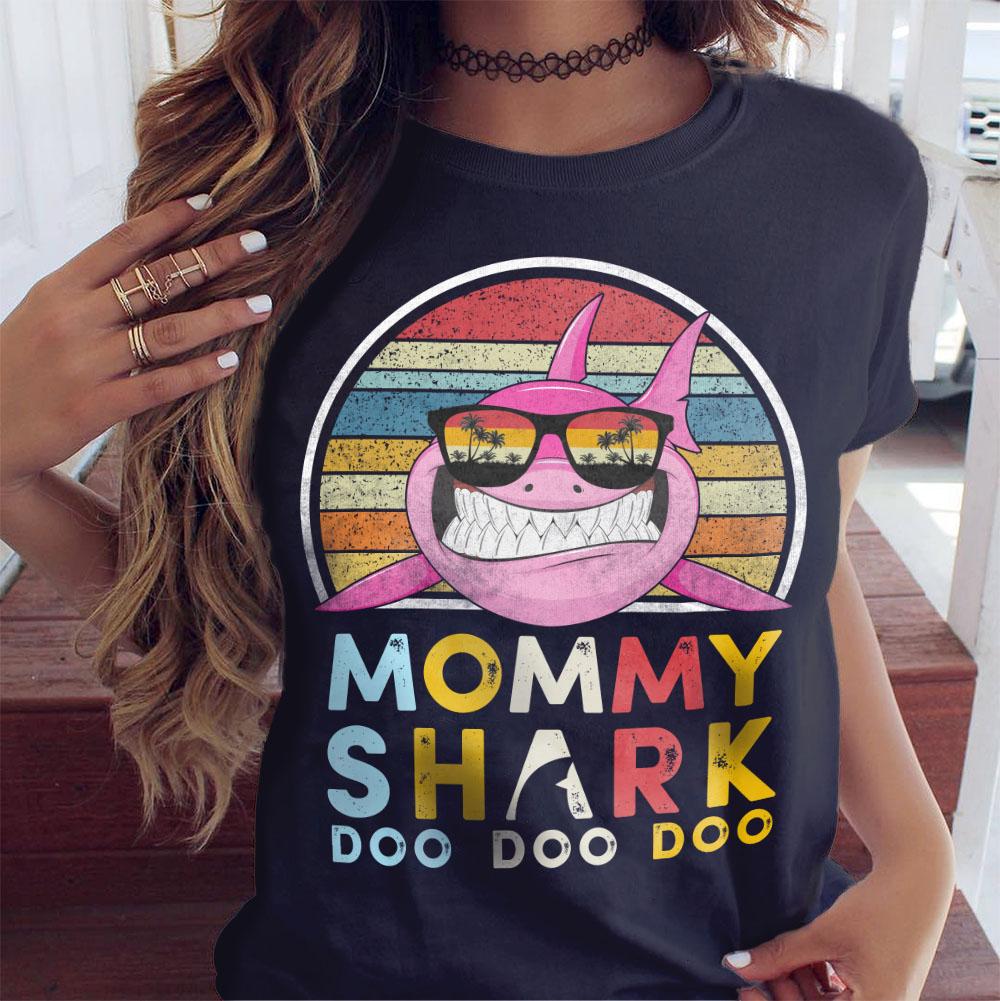 Vintage Mommy Shark Doo Doo Doo Graphic Unisex T Shirt, Sweatshirt, Hoodie Size S – 5XL