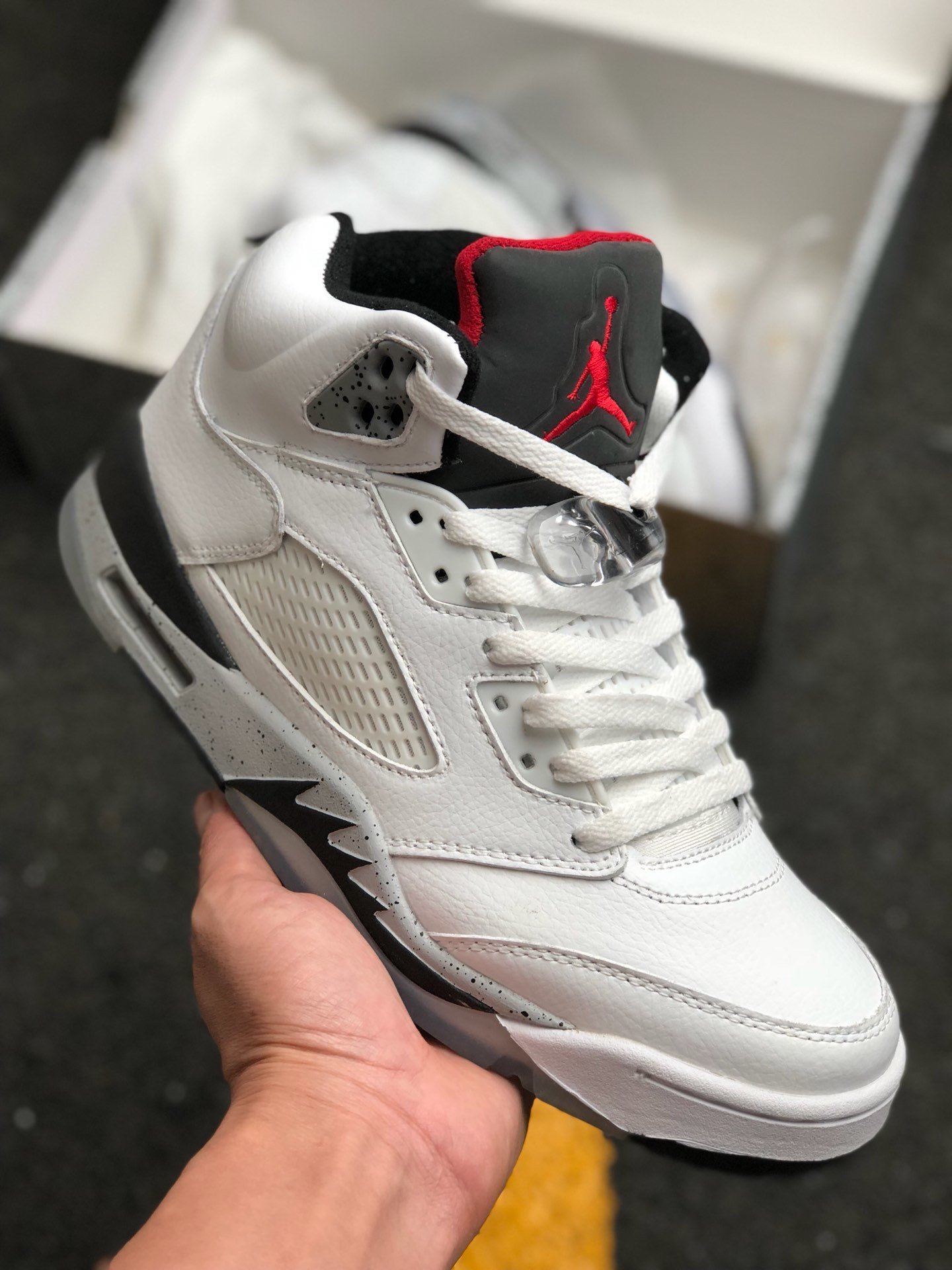 JD 5 White Cement 136027-104 5341208