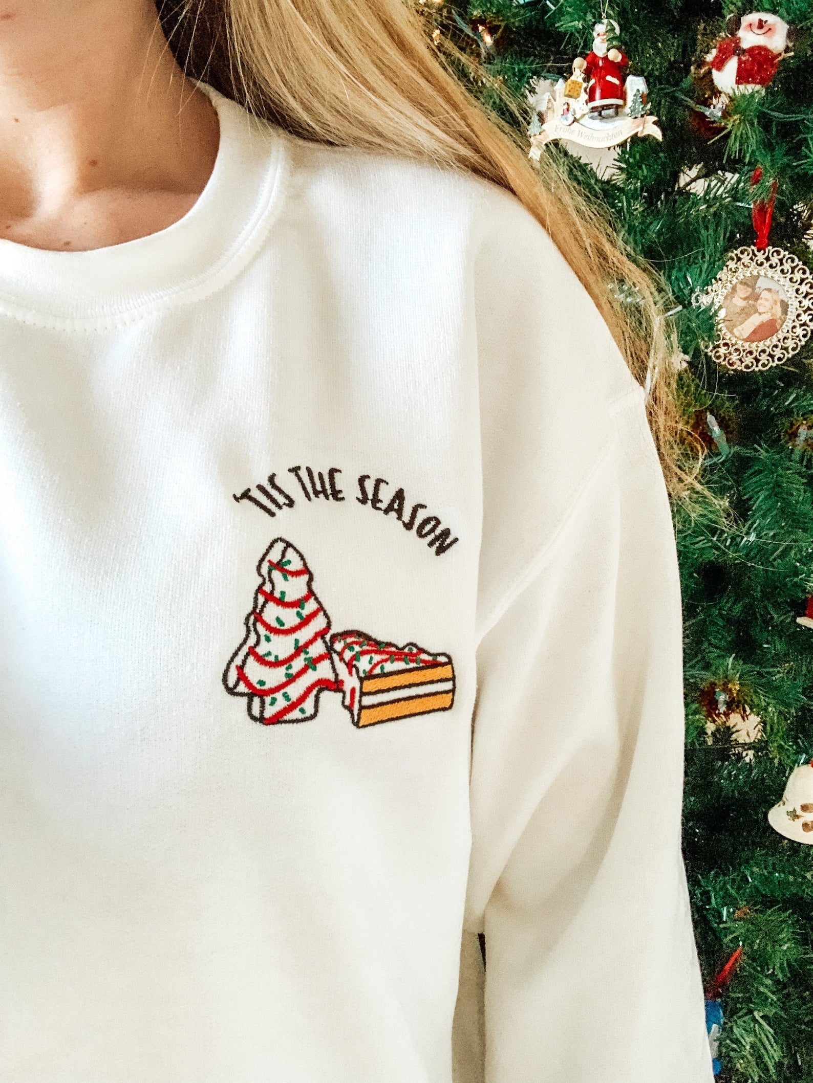 Christmas Tree Cake Embroidered Halloween Sweatshirt 2D Crewneck Sweatshirt All Over Print Sweatshirt For Women Sweatshirt For Men Sws3555