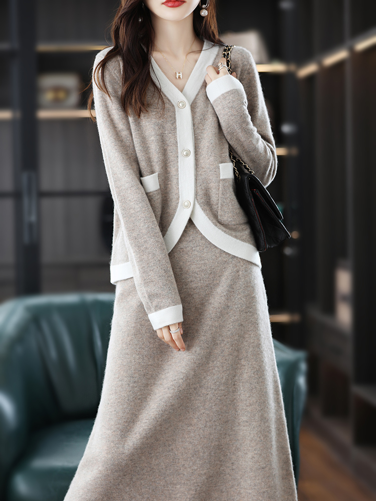 Spring and Autumn Wool Knitting Suit Women’s Two-Piece Small Fragrance Cardigan Sweater Skirt Wool Suit Skirt Fashion Joker alx