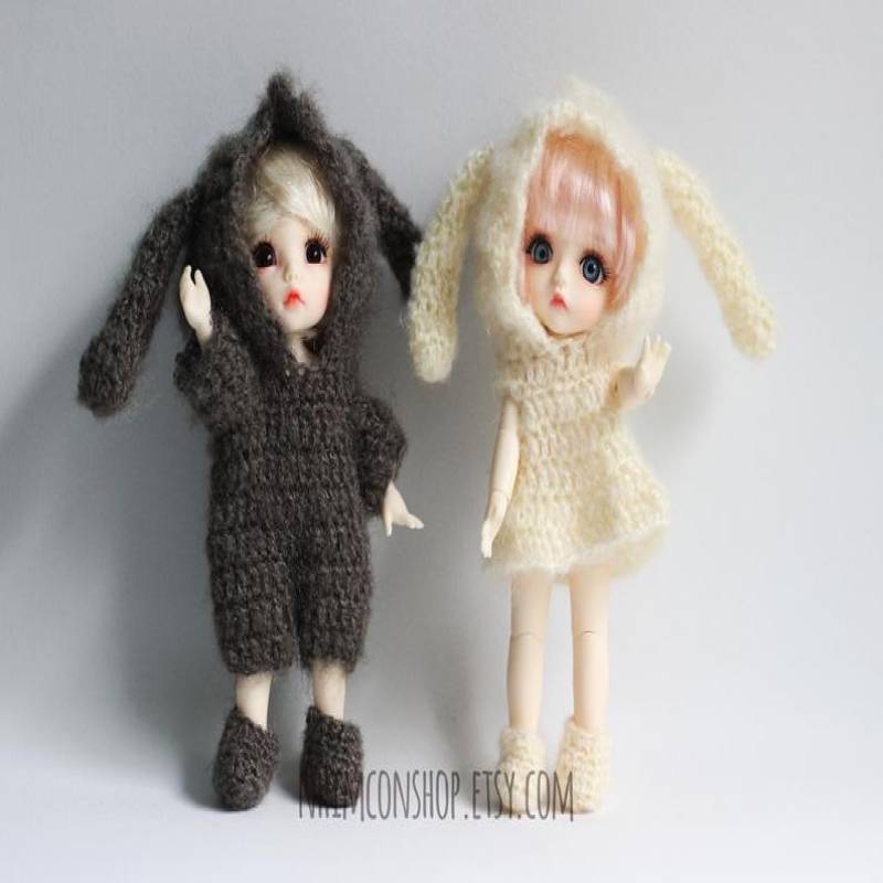 Black and White Bunny Clothes BJD 1/8 Doll Rabbit Overalls Bunny Shirt and Skirt Carrot Accessory Furniture Miniatures Crochet Knit Clothes