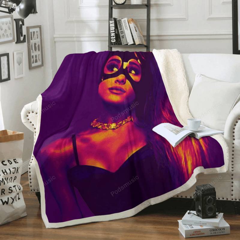 Ariana Grande – Music Art For Fans Sherpa Fleece Blanket