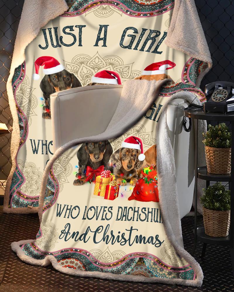 Just A Girl Who Loves Dachshunds And Christmas Blanket