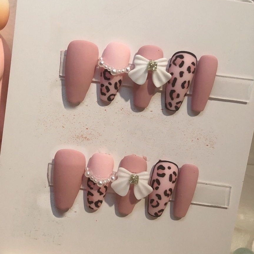 Pink Leopard print Pearl Press On nails/ Princess nails/Big White Bow nails/ Christmas Nails/ Valentine nails/ Pink Cute Nails #10