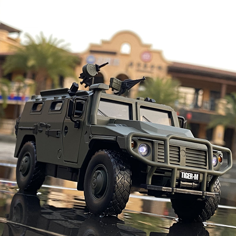 1:32 SPM-2 Russian Tiger Modified Alloy Armored Car Model Simulation Diecasts Military Explosion Proof Car Model Kids Toys Gift alx