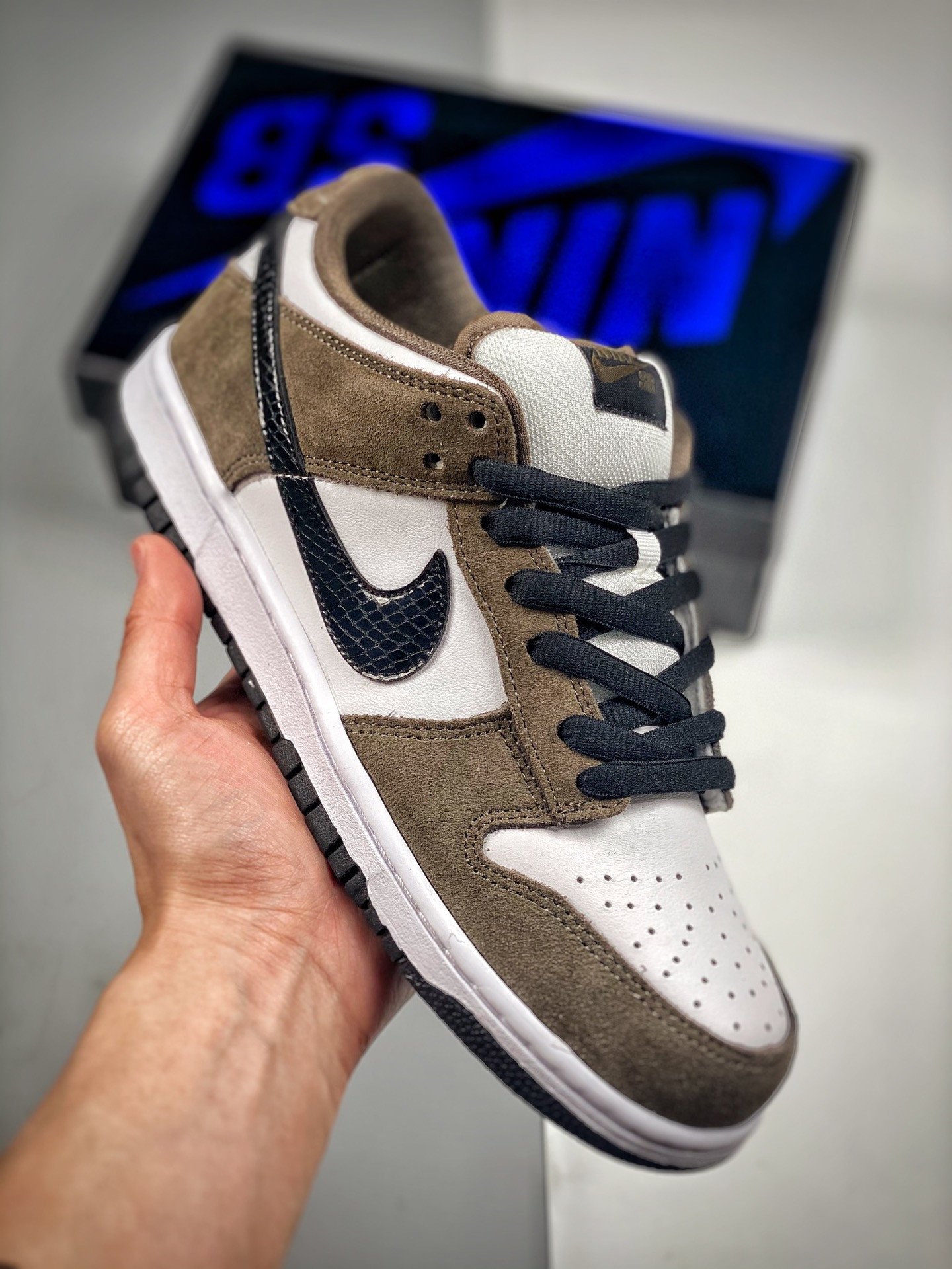 Nike SB Dunk Low WhiteBlack-Trail End Brown 5339024