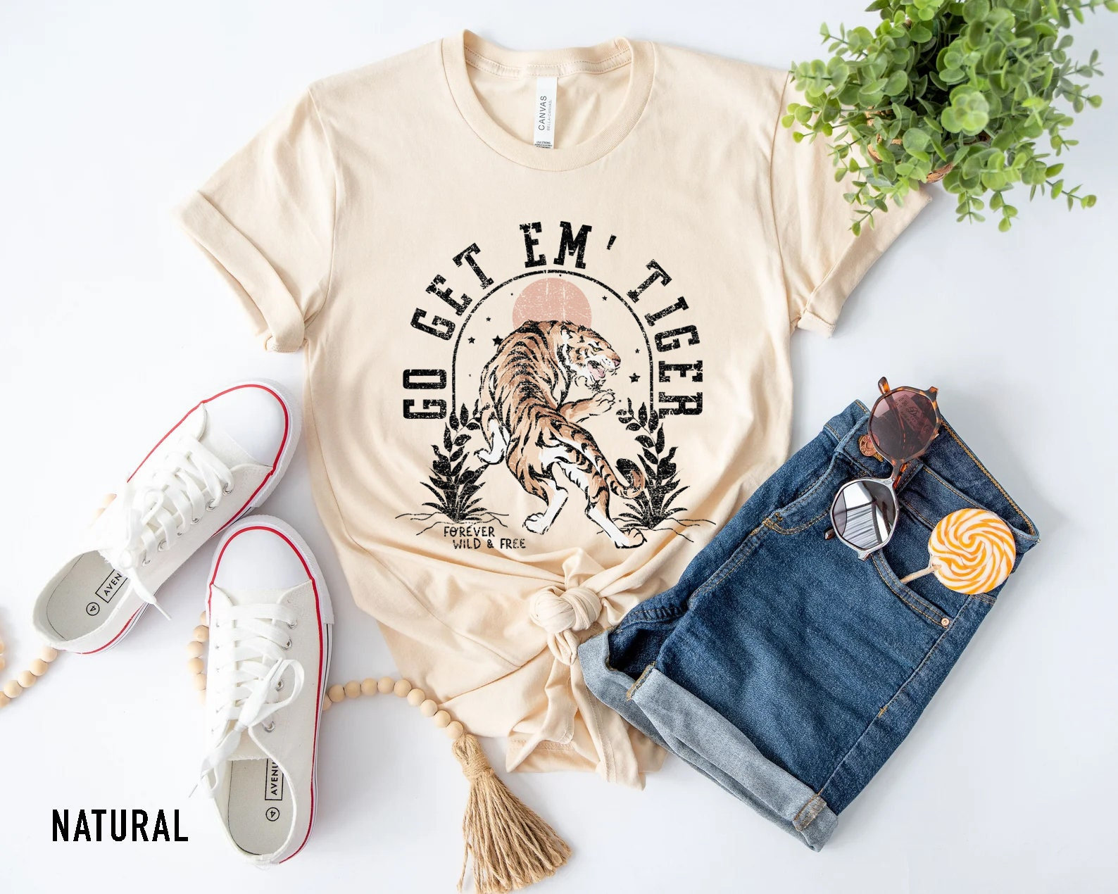 Tiger Graphic Tee, Vintage Tiger Tee, Go Get Em’ Tiger Shirt, Summer Shirt, retro shirt, boho hippie Shirt, gift for her