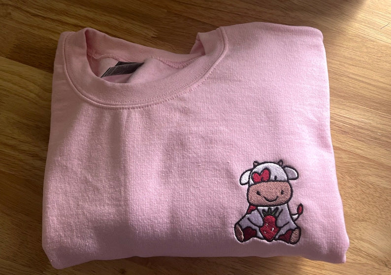 Strawberry Cow Embroidered Sweatshirt 2D Crewneck Sweatshirt All Over Print Sweatshirt For Women Sweatshirt For Men Sws4157