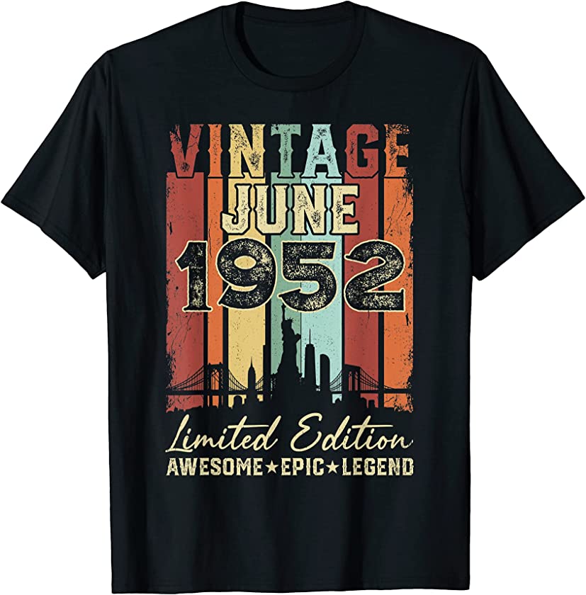 Vintage June 1952 69th Birthday Decorations 69 Years Old T-Shirt