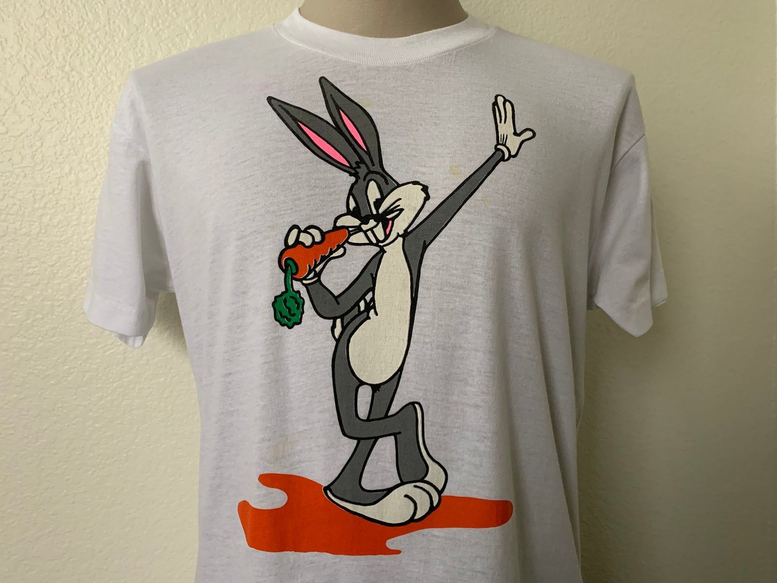 Vintage 80’s Bugs Bunny Loony Tunes Cartoon Carrot T Shirt L