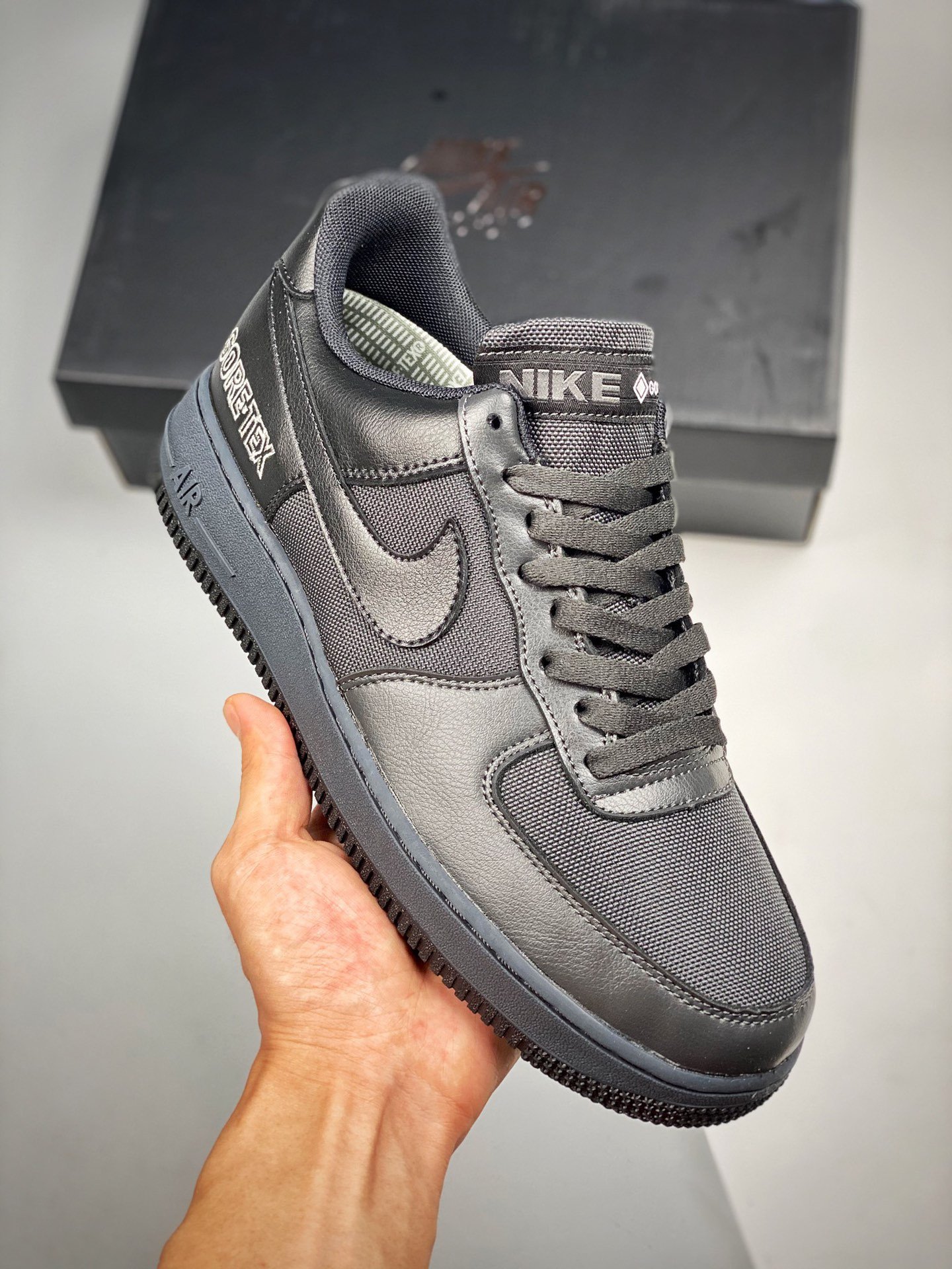 Nike Air Force 1 Gore-Tex AnthraciteBlack-Barely Grey 5340598