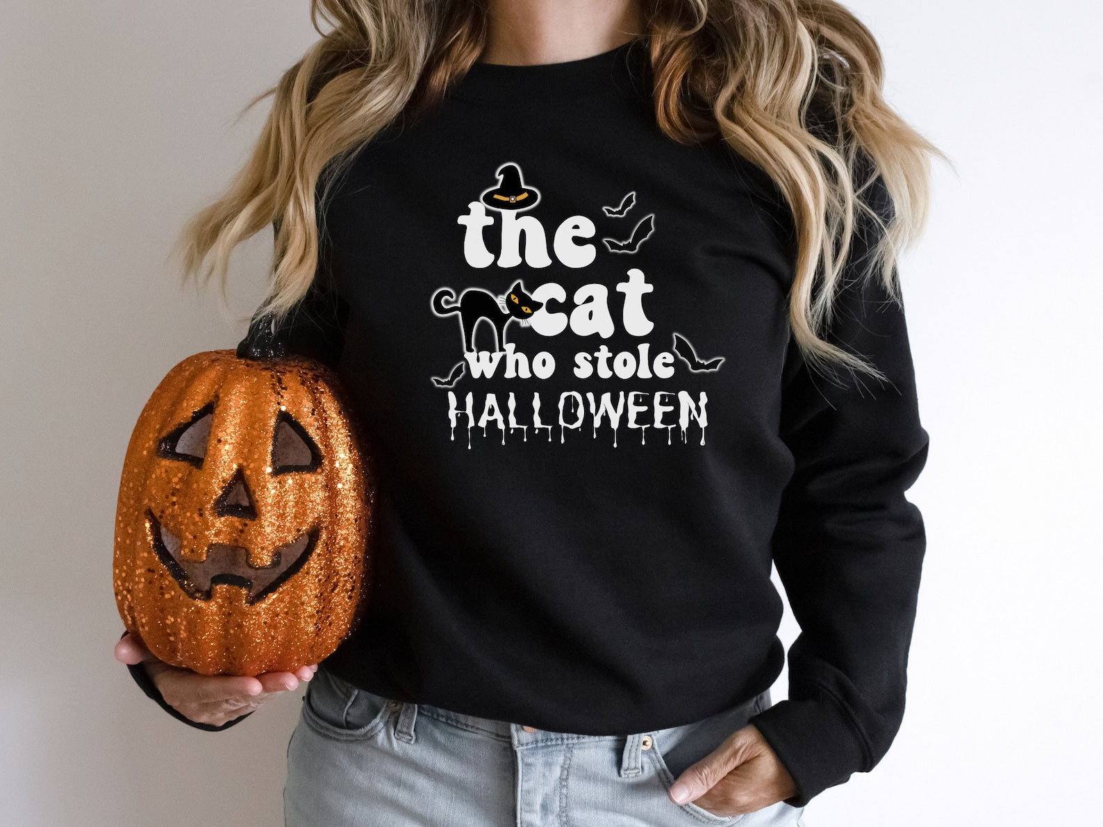 The Cat Who Stole Halloween 2D Crewneck Sweatshirt All Over Print Sweatshirt For Women Sweatshirt For Men