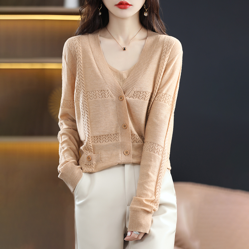 Summer Thin Wool Cardigan Women’s V-Neck Coat Loose Hollow Knitted Long-Sleeved Top Sunscreen Outer Tower Air-Conditioning Shirt alx