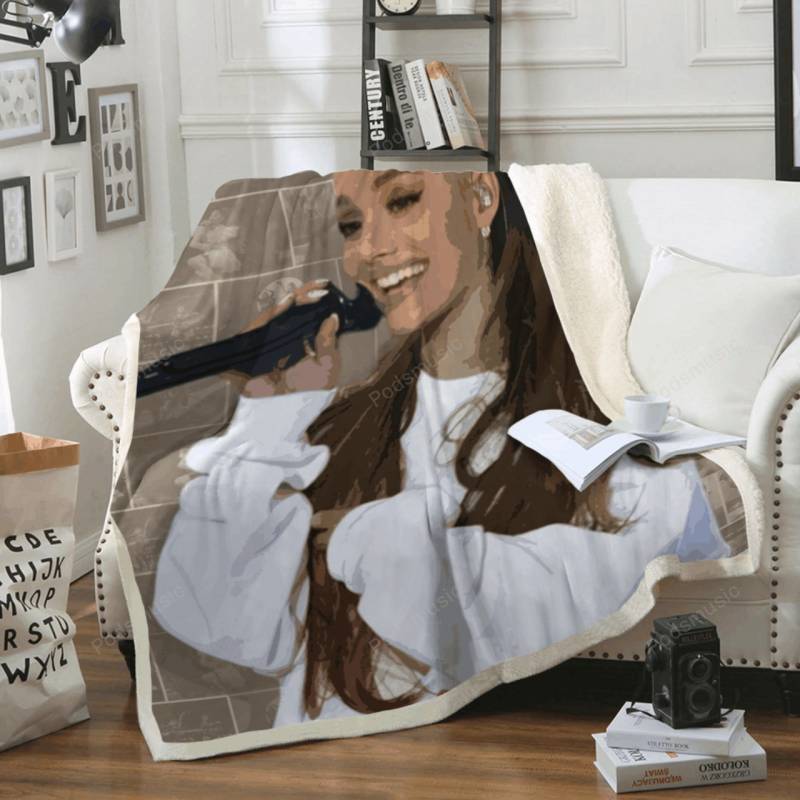 Ariana Grande – Pop Music Art For Fans Sherpa Fleece Blanket