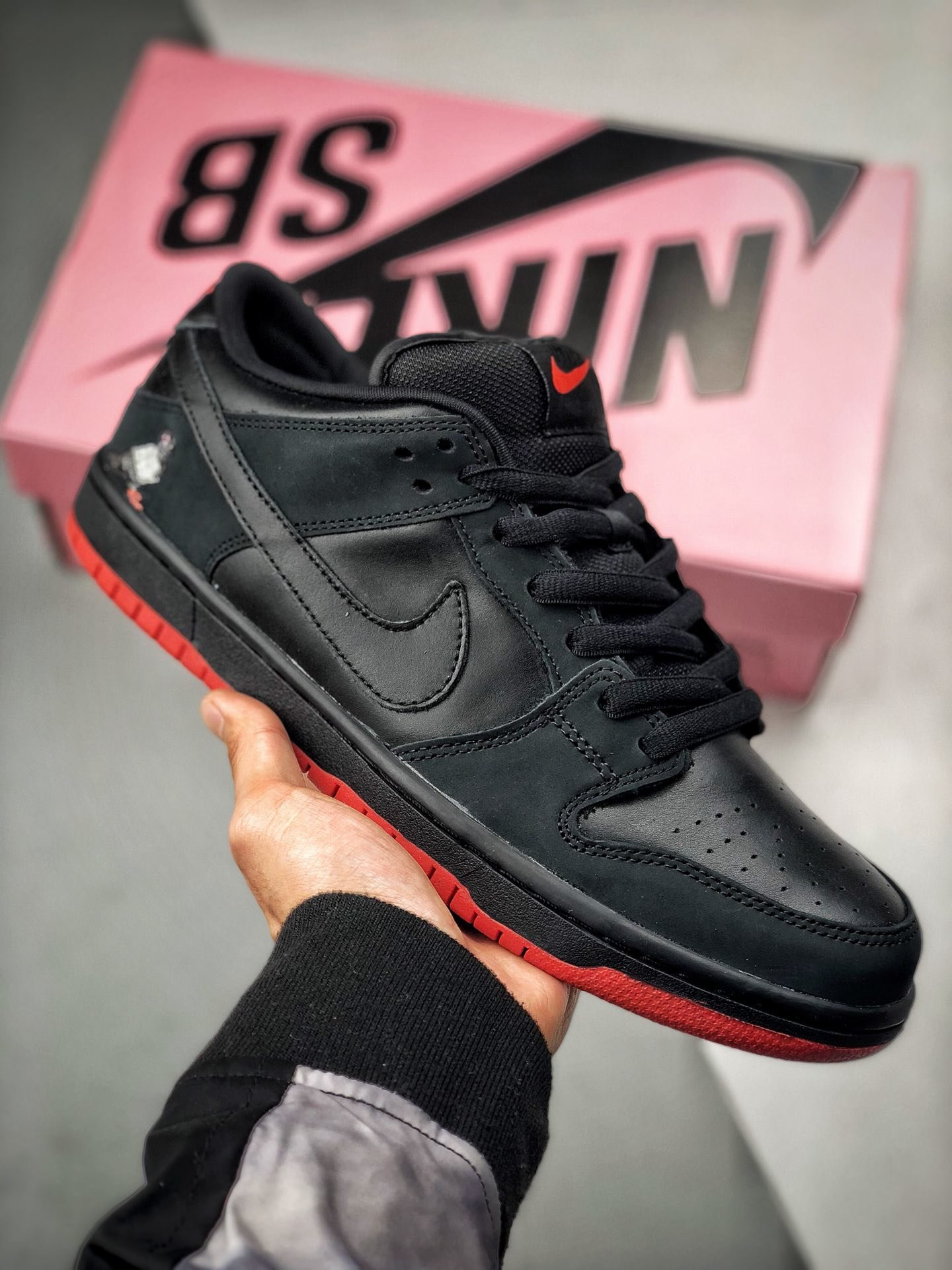 Nike SB Dunk Low Black Pigeon 883232-008 5339121