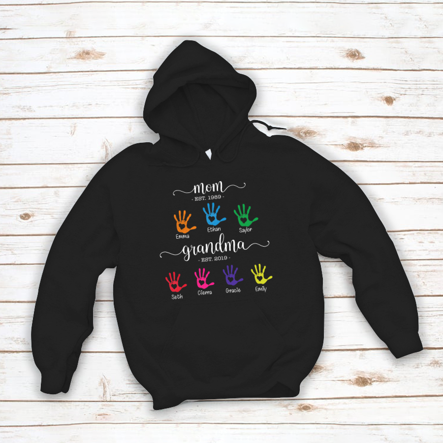 Personalized Grandma With Custom Kid Names, Kids Hands Mom And Grandma Hoodie