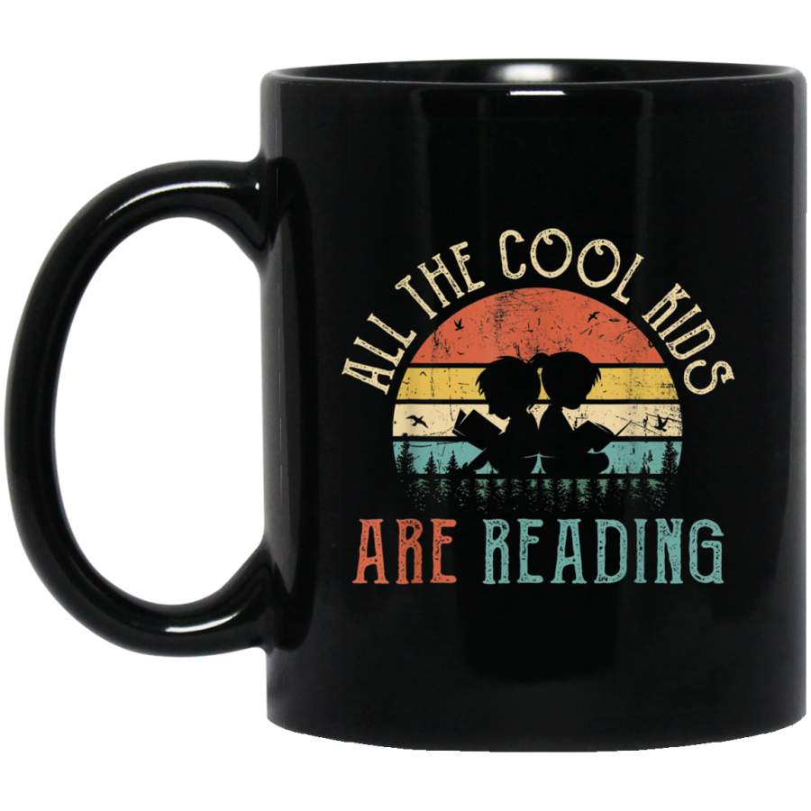 All the Cool Kids are Reading Book Vintage Reto Sunset Black Mug