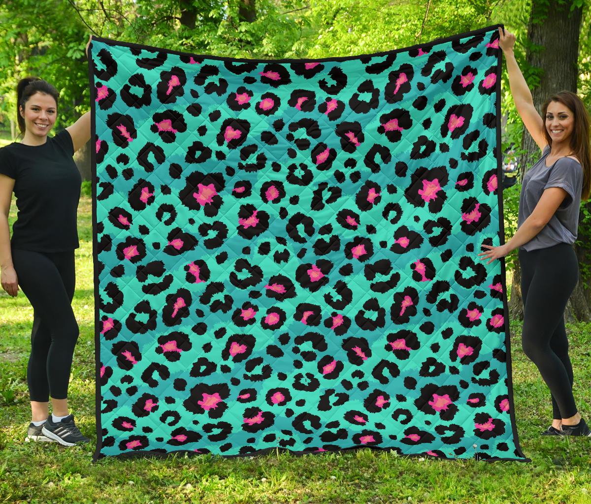 Green Leopard Skin Print Pattern Premium Quilt