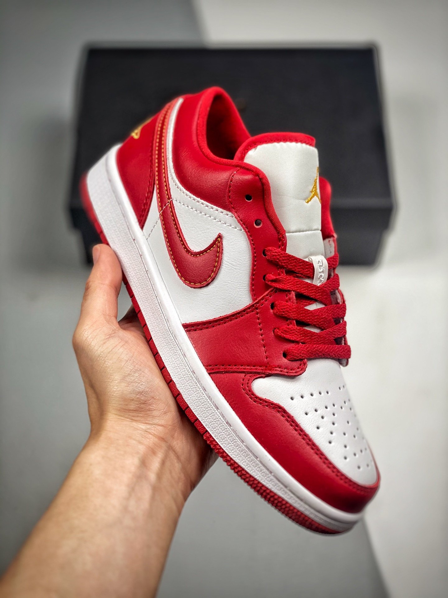 JD 1 Low Cardinal Red White 553558-607 5342040