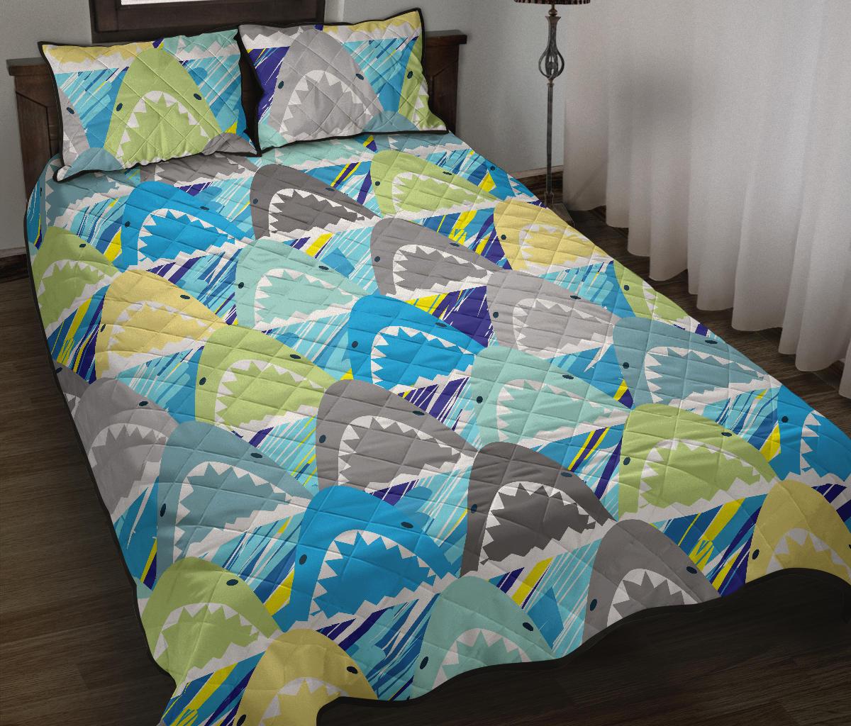 Shark Head Pattern Quilt Bed Set