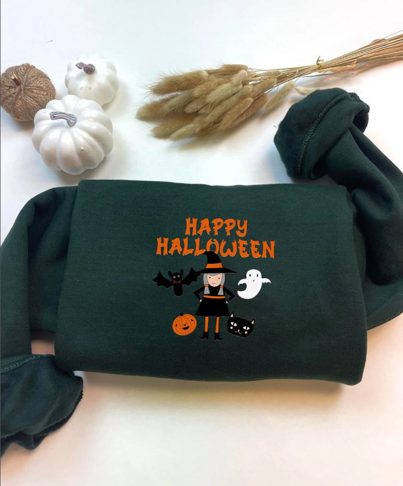 Witch And Pumpkin Halloween Embroidered Sweatshirt 2D Crewneck Sweatshirt All Over Print Sweatshirt For Women Sweatshirt For Men Sws4162