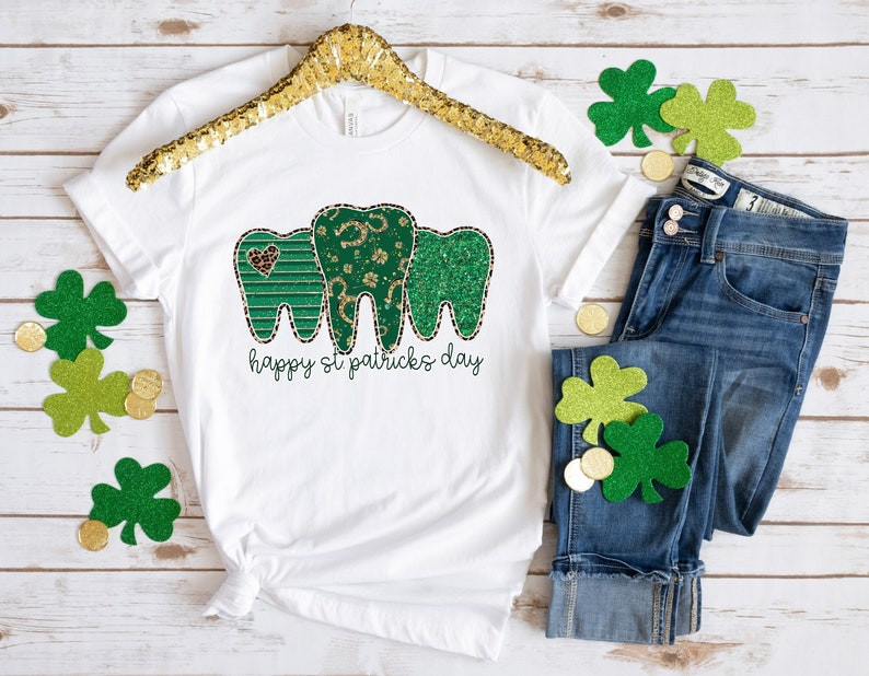 Dentist St Patricks Day Shirt, St Patricks Day Shirt, Irish Gifts, Clover Shirt, Shamrock Shirt, Leopard Shamrock