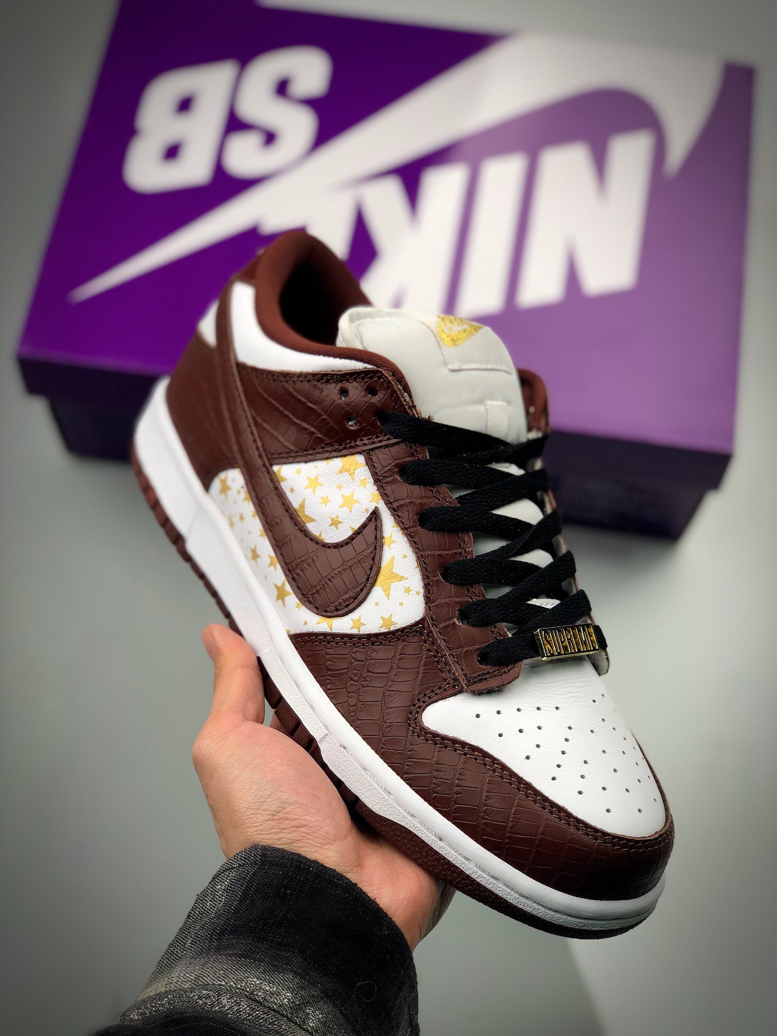 Supreme x Nike SB Dunk Low Stars Barkroot Brown 5338839