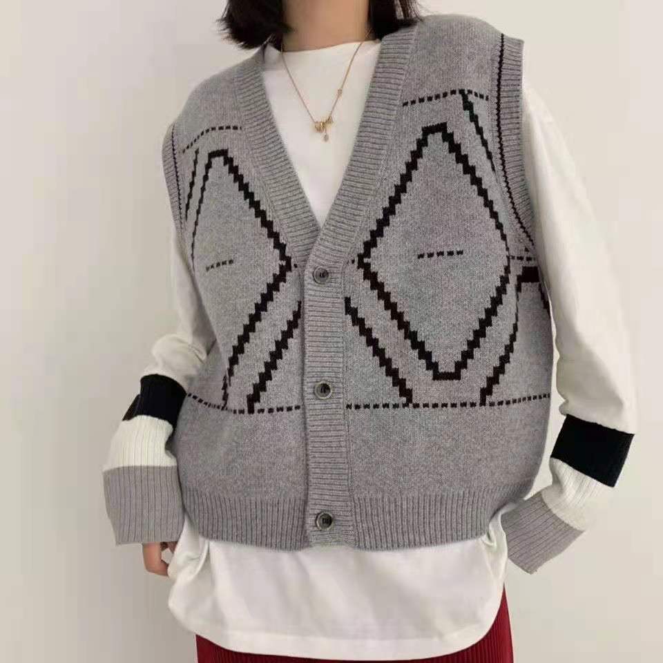 Sweater Vests Women Cozy Design All-match BF Casual Argyle V-neck Buttons Crop Tops Tender Retro Simple Fashion Hot Sale Ulzzang alx