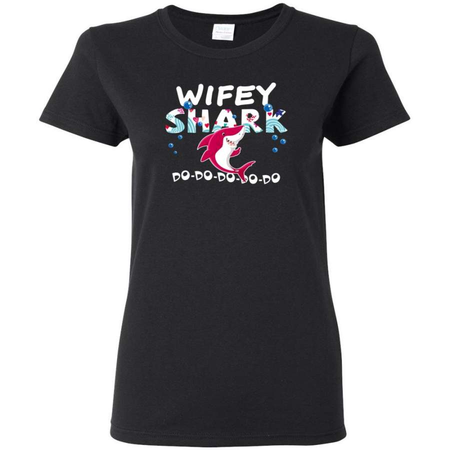 Shark Family Wifey Shark T Shirt Doo Doo Doo – Women Tee