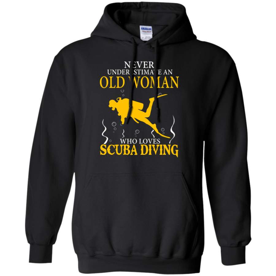 AGR Never Underestimate An Old Woman Who Loves Scuba Diving Hoodie