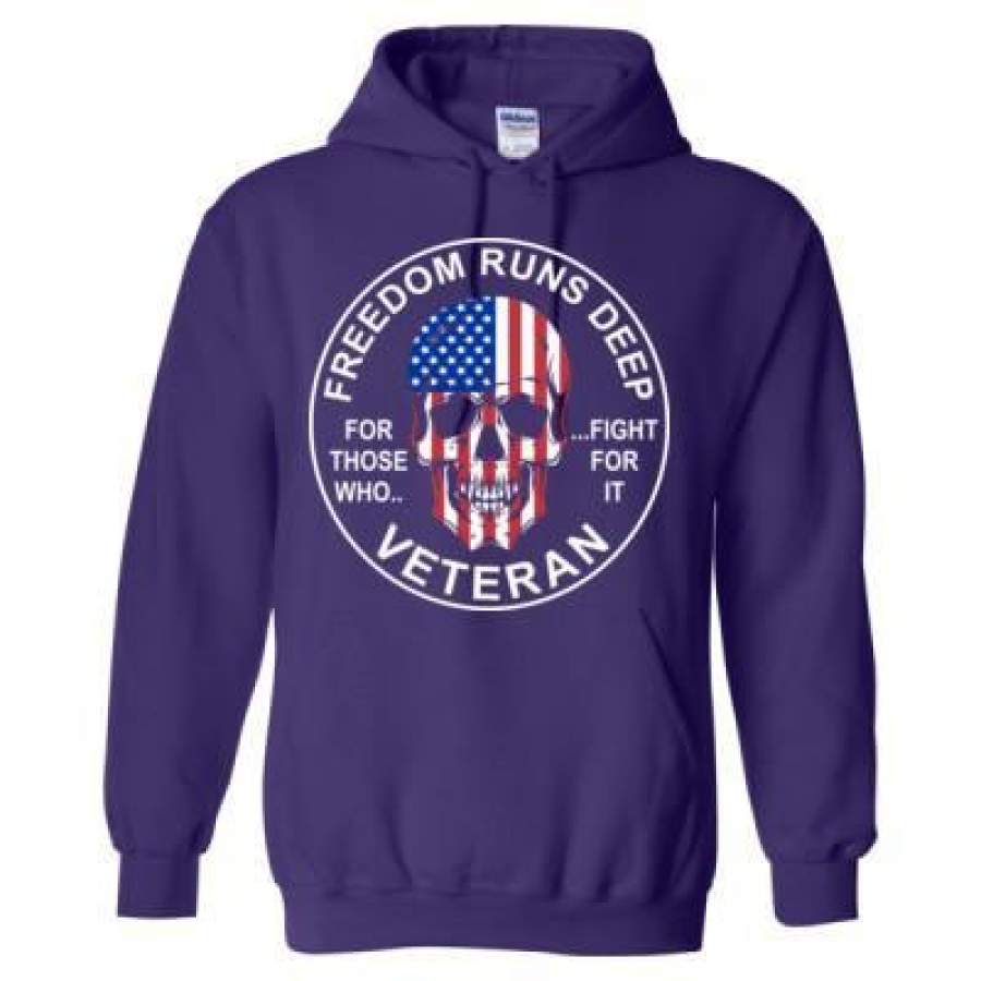 AGR Veteran Freedom Runs Deep For Those Who Fight For It – Heavy Blend™ Hooded Sweatshirt