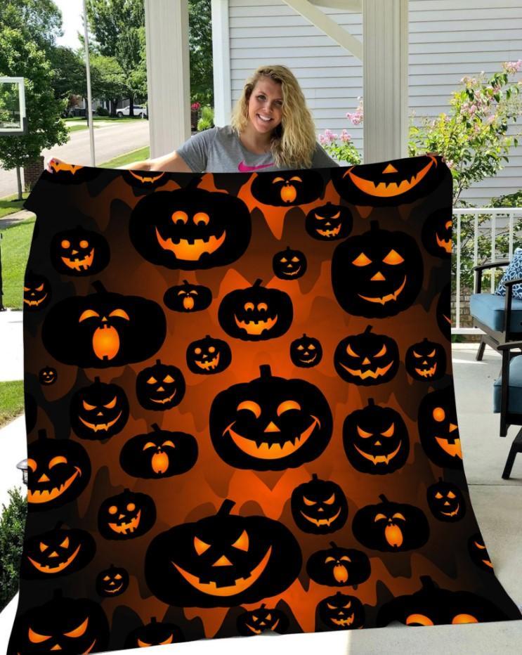 Pumpkin Scare Halloween Gift Fleece Blanket – Quilt Blanket