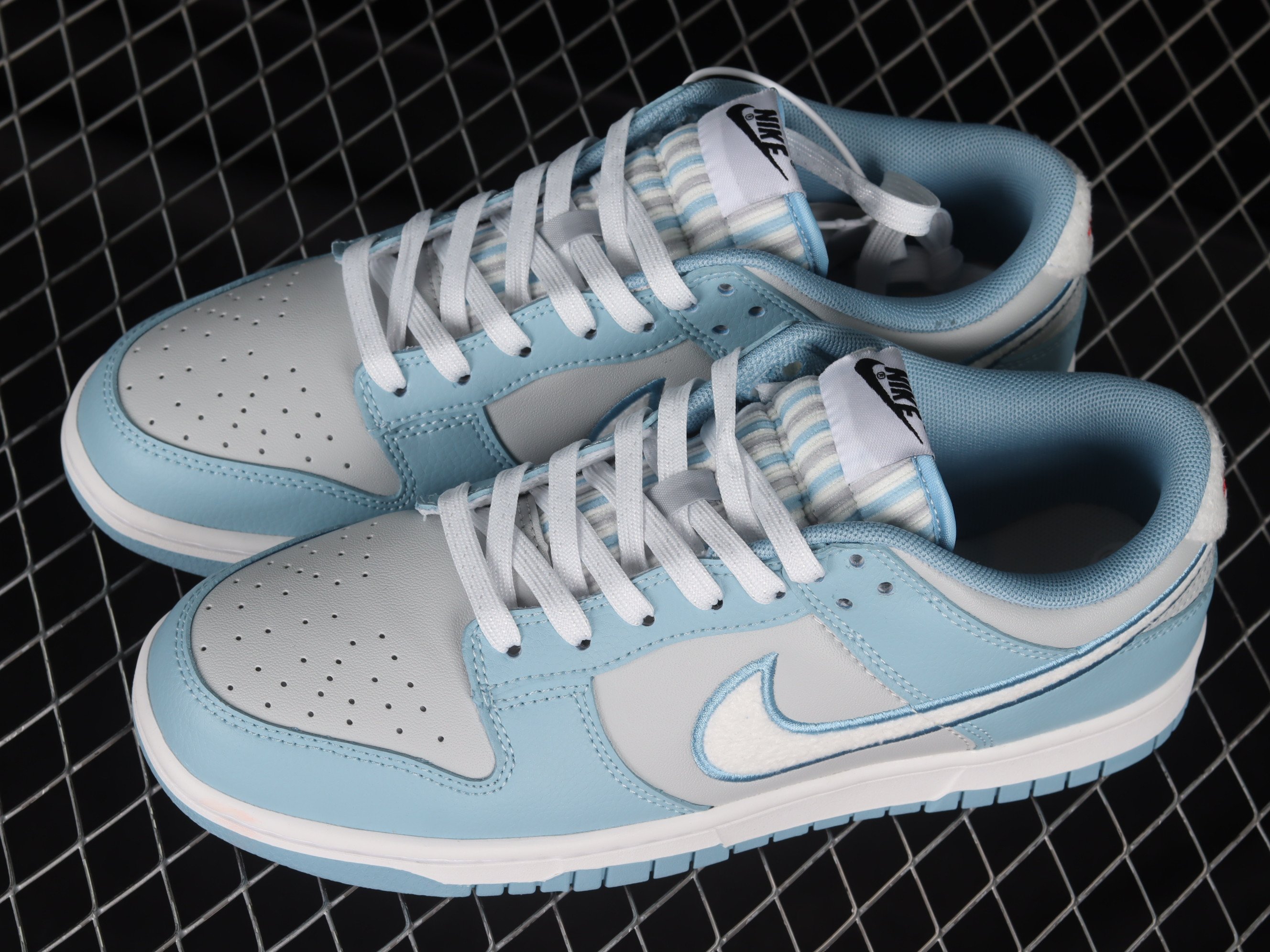 Nike Dunk Low Fleece Swoosh – Light Blue Shoes Sneakers SNK429273513