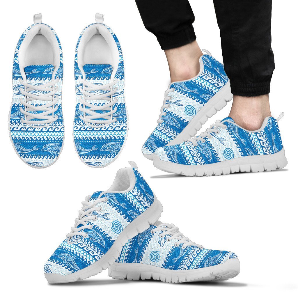 Dolphin Tribal Print Pattern Men Sneakers