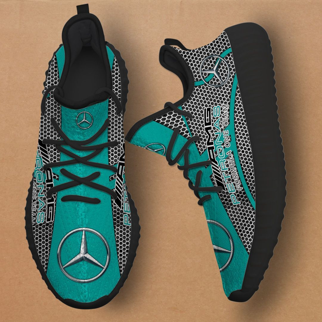 Mercedes-Amg Petronas F1 Yz Boost Ver 1 (White)