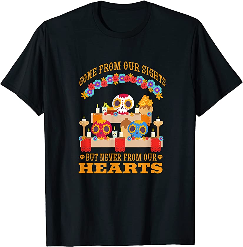 Altar Día De Los Muertos. Mexican Tradition T-Shirt