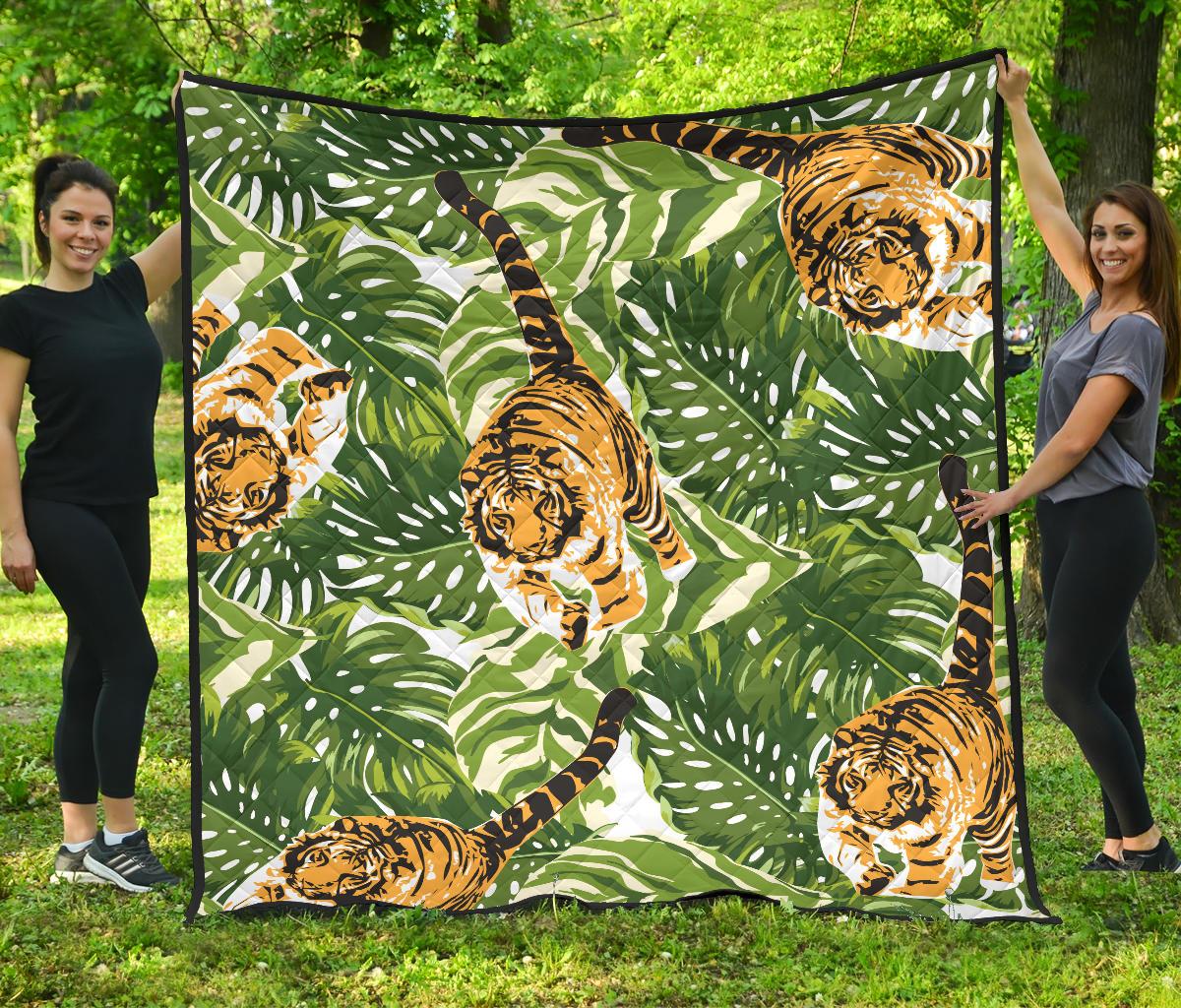 Bengal Tiger Pattern leaves Premium Quilt