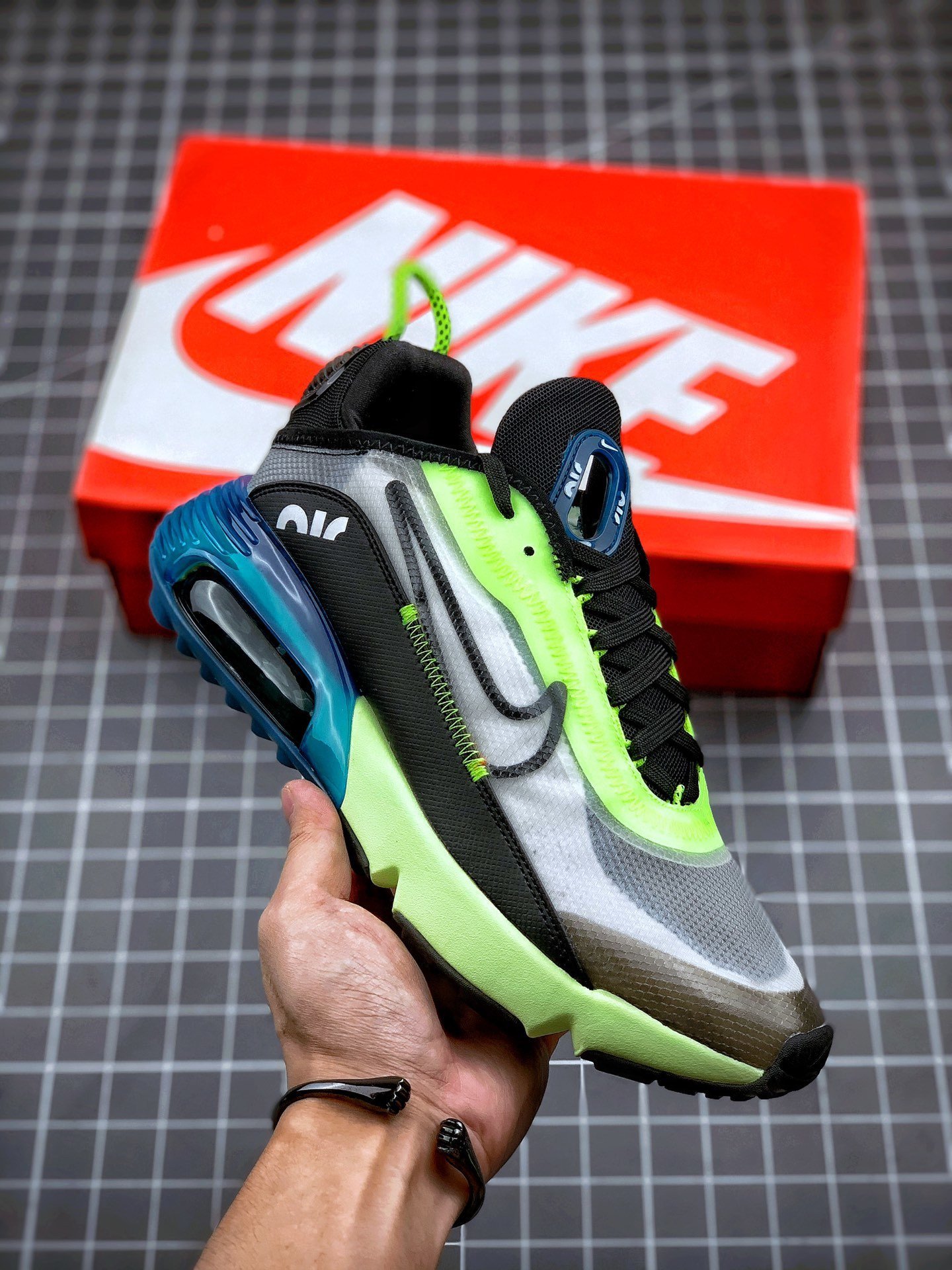 Nike Air Max 2090 WhiteBlack-Volt-Blue Force 5339849