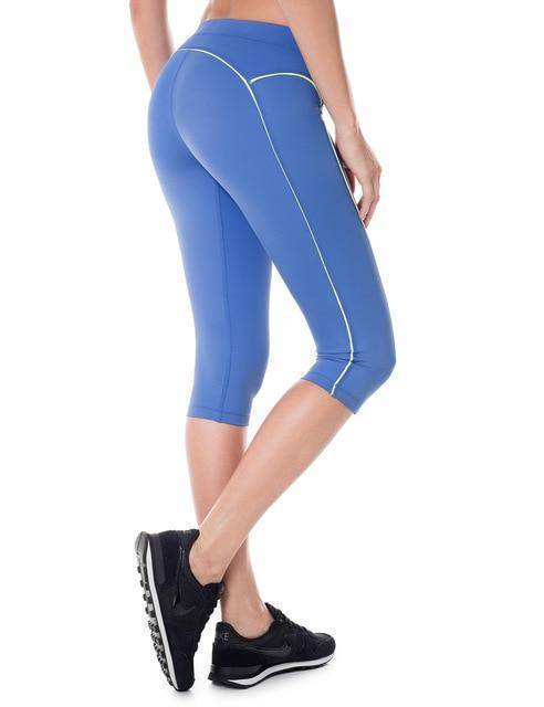 WantsieFit Solid Capri Tight Fit Workout Leggings