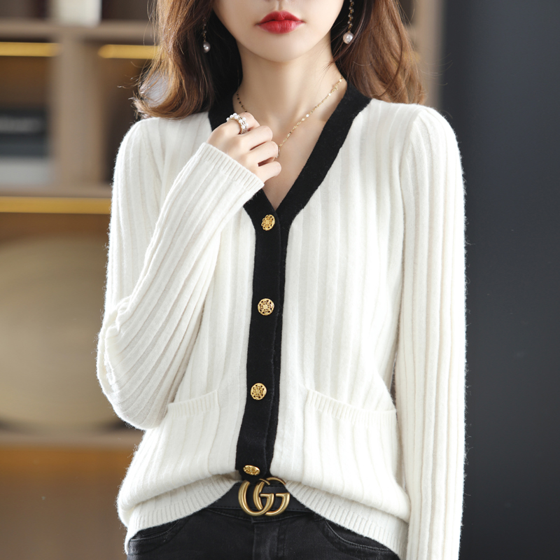 Spring And Autumn V-Neck Small Fragrant Wind Soft Waxy Wool Knit Cardigan Women’s Black And White Colorblock Sweater Jacket alx