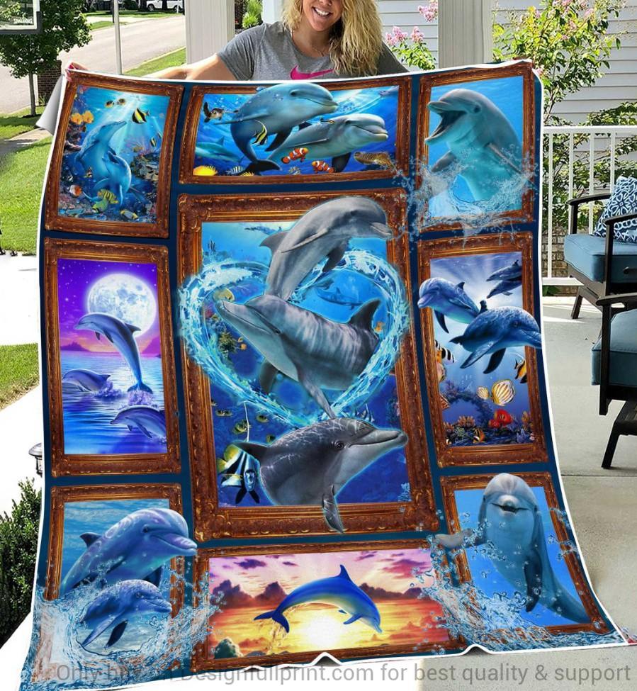 Blue Dolphin In The Ocean Sherpa And Quilt Blanket Hg